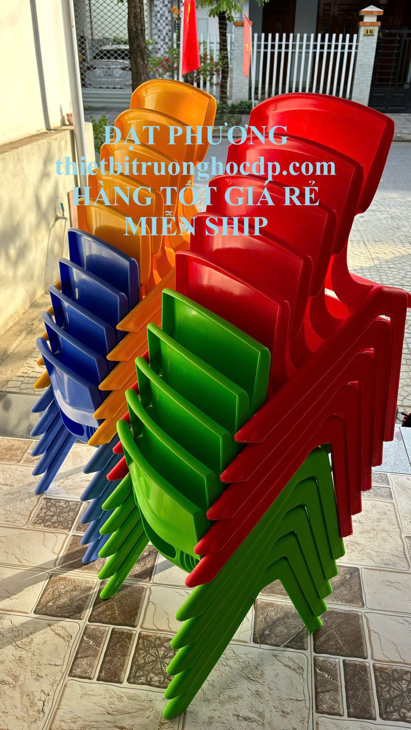 ban-ghe-mam-non-danang